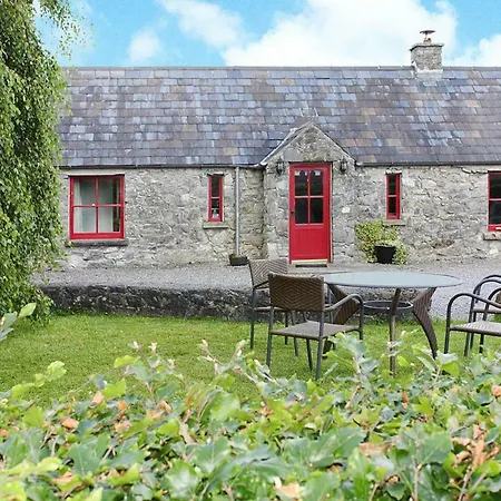 Holiday Homes - Eir05043-iyb *